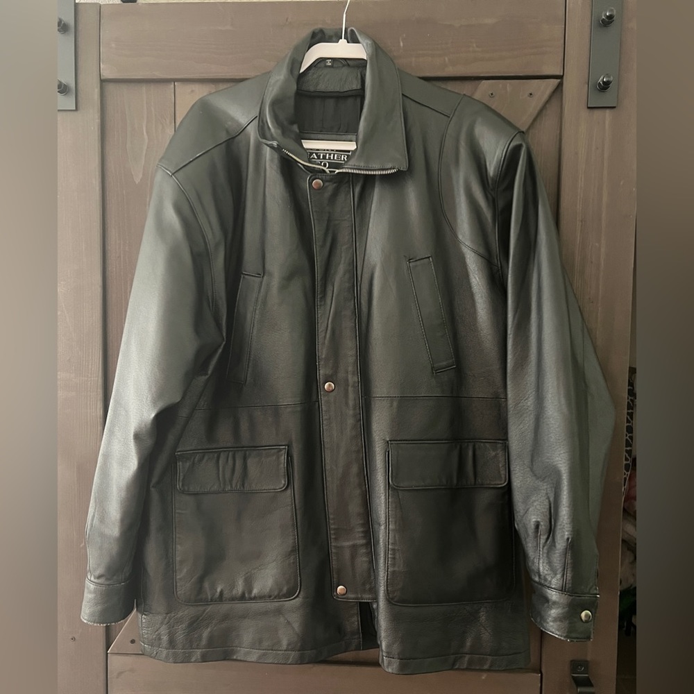 Super stylish, Lucky Leather Company jacket  with fur liner.